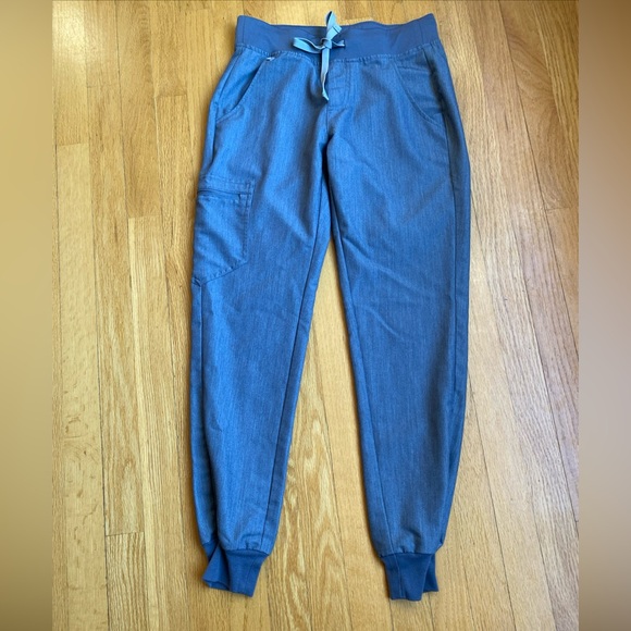 Figs Women's Gray Scrub Joggers Technical Collection Size XS - Picture 1 of 2